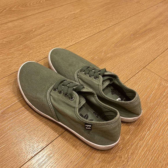 Billabong Addyson Trainers - size 7 - Picture 4 of 4